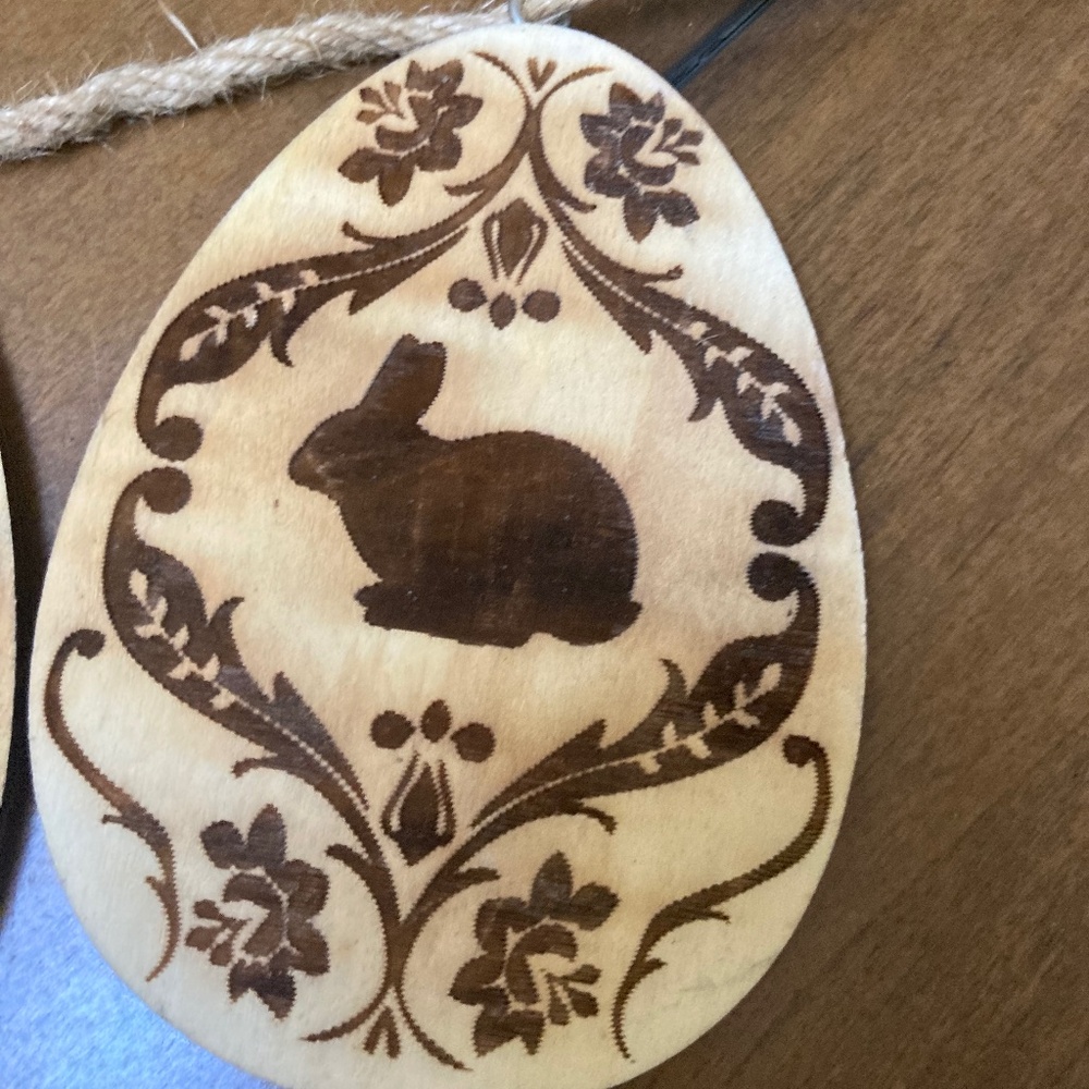 Spring Easter Garland Wooden Bunny & Egg - Picture 3 of 6